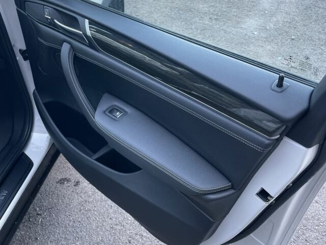 БМВ Х3 2017 в Ровно на Automoto.ua Белый БМВ Х3, объемом двигателя 2 л и пробегом 134 тыс. км за 14900 $, фото 16 на Automoto.ua