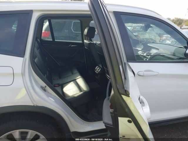 Белый БМВ Х3, объемом двигателя 2 л и пробегом 170 тыс. км за 5000 $, фото 7 на Automoto.ua