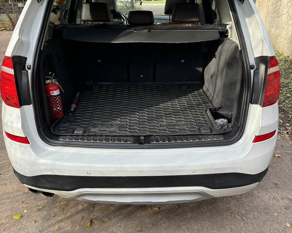 Белый БМВ Х3, объемом двигателя 2 л и пробегом 176 тыс. км за 21000 $, фото 17 на Automoto.ua