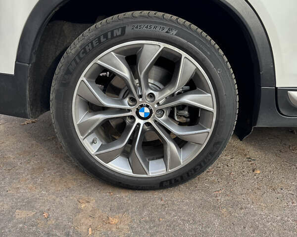 Белый БМВ Х3, объемом двигателя 2 л и пробегом 176 тыс. км за 21000 $, фото 37 на Automoto.ua