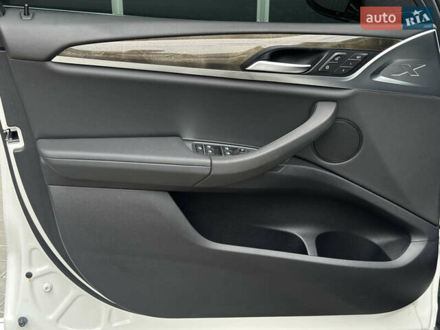 Білий БМВ Х3, об'ємом двигуна 2 л та пробігом 220 тис. км за 23500 $, фото 27 на Automoto.ua