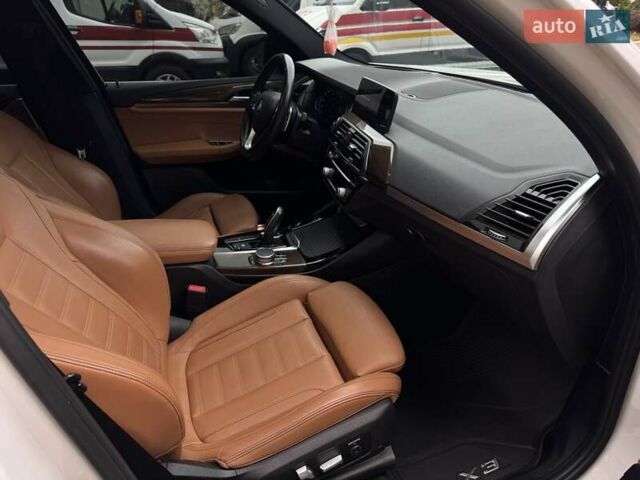 Білий БМВ Х3, об'ємом двигуна 2 л та пробігом 179 тис. км за 28500 $, фото 27 на Automoto.ua