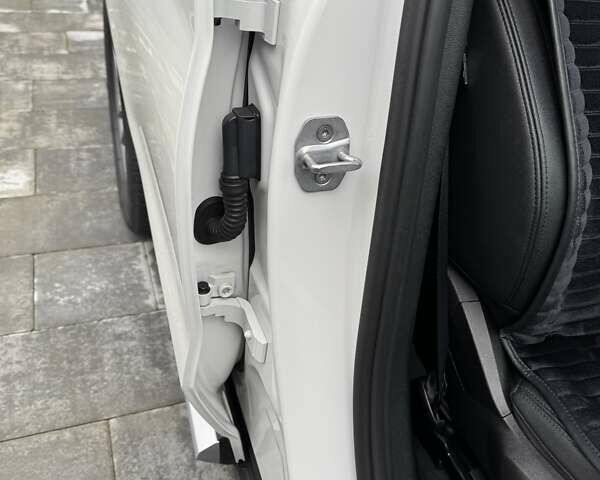 Белый БМВ Х3, объемом двигателя 2 л и пробегом 98 тыс. км за 31000 $, фото 6 на Automoto.ua