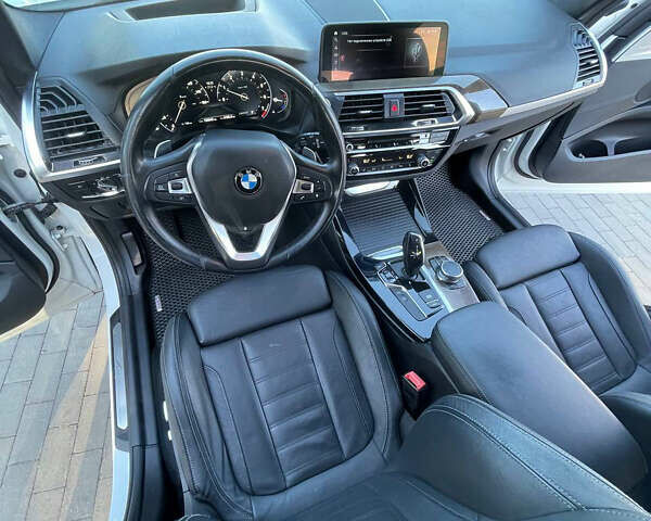 Белый БМВ Х3, объемом двигателя 2 л и пробегом 157 тыс. км за 28000 $, фото 8 на Automoto.ua