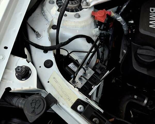 Белый БМВ Х3, объемом двигателя 2 л и пробегом 153 тыс. км за 17500 $, фото 22 на Automoto.ua