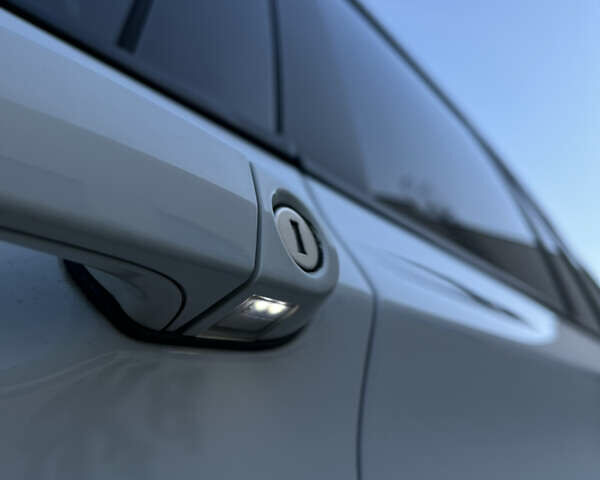 Белый БМВ Х3, объемом двигателя 2 л и пробегом 195 тыс. км за 20000 $, фото 19 на Automoto.ua