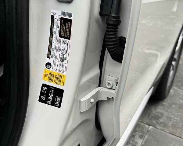 Белый БМВ Х3, объемом двигателя 2 л и пробегом 98 тыс. км за 31000 $, фото 23 на Automoto.ua