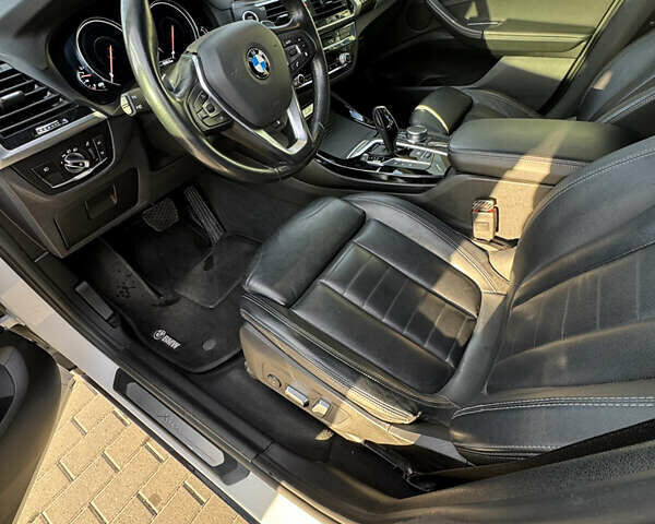 Белый БМВ Х3, объемом двигателя 2 л и пробегом 99 тыс. км за 33800 $, фото 17 на Automoto.ua