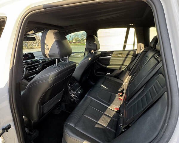 Белый БМВ Х3, объемом двигателя 2 л и пробегом 99 тыс. км за 33800 $, фото 21 на Automoto.ua