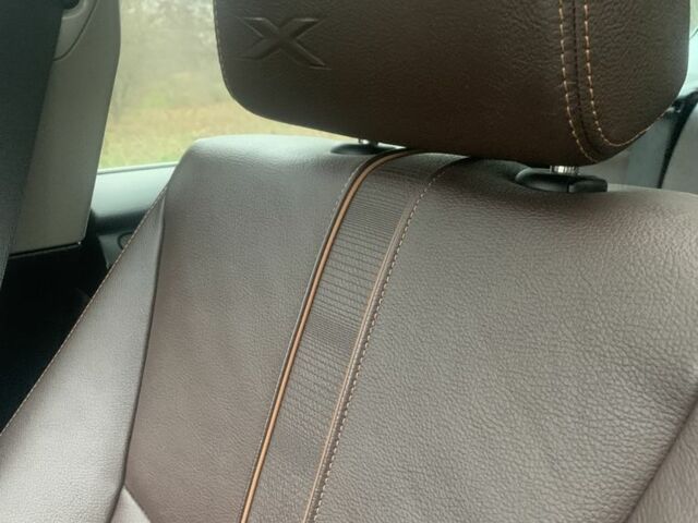 Белый БМВ Х3, объемом двигателя 2 л и пробегом 142 тыс. км за 18800 $, фото 17 на Automoto.ua