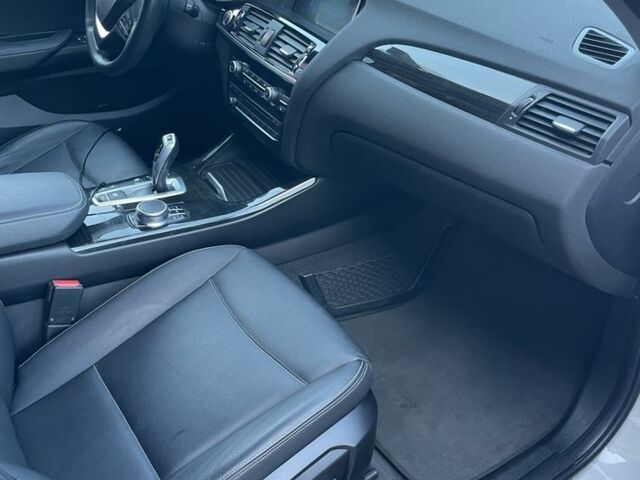 БМВ Х3 2017 в Ровно на Automoto.ua Белый БМВ Х3, объемом двигателя 2 л и пробегом 134 тыс. км за 14900 $, фото 8 на Automoto.ua