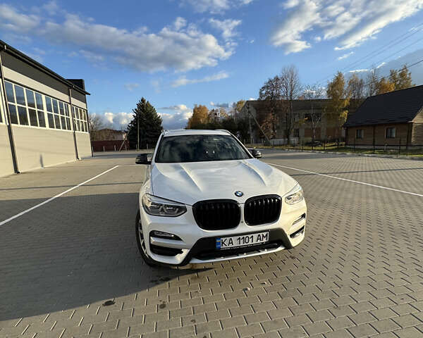 Белый БМВ Х3, объемом двигателя 2 л и пробегом 99 тыс. км за 33800 $, фото 5 на Automoto.ua