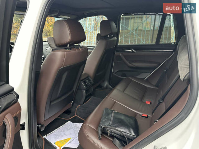 Белый БМВ Х3, объемом двигателя 2 л и пробегом 115 тыс. км за 17800 $, фото 12 на Automoto.ua