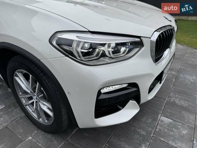 Белый БМВ Х3, объемом двигателя 2 л и пробегом 98 тыс. км за 31000 $, фото 3 на Automoto.ua