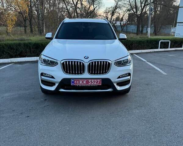 Белый БМВ Х3, объемом двигателя 2 л и пробегом 165 тыс. км за 27500 $, фото 2 на Automoto.ua