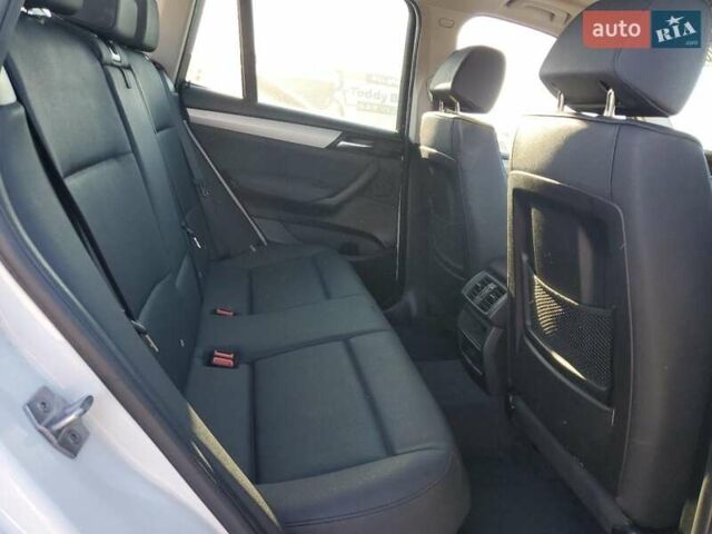 Білий БМВ Х3, об'ємом двигуна 2 л та пробігом 104 тис. км за 2900 $, фото 9 на Automoto.ua