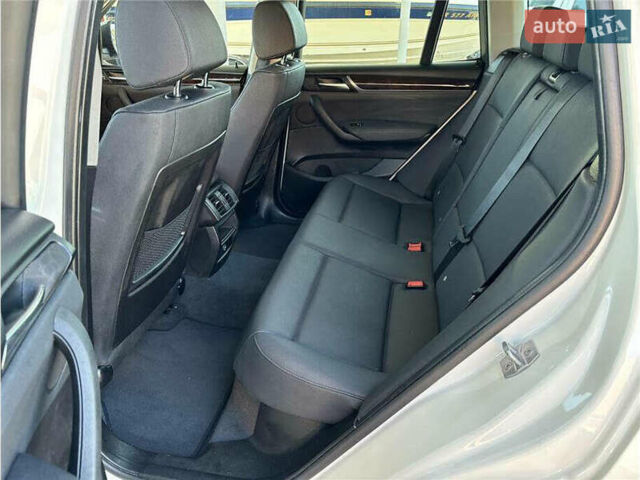 Белый БМВ Х3, объемом двигателя 2 л и пробегом 79 тыс. км за 3000 $, фото 11 на Automoto.ua