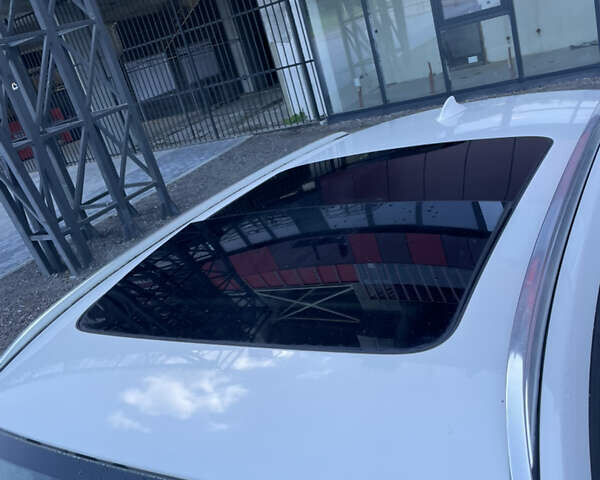 Белый БМВ Х3, объемом двигателя 2 л и пробегом 134 тыс. км за 15100 $, фото 16 на Automoto.ua