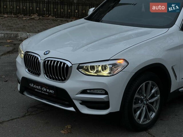 Белый БМВ Х3, объемом двигателя 2 л и пробегом 178 тыс. км за 25899 $, фото 3 на Automoto.ua