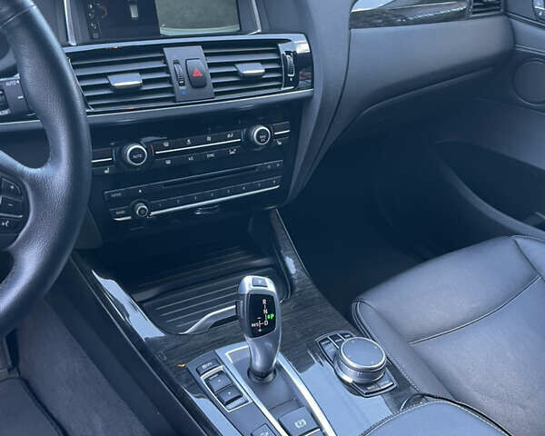 Белый БМВ Х3, объемом двигателя 2 л и пробегом 134 тыс. км за 15100 $, фото 20 на Automoto.ua