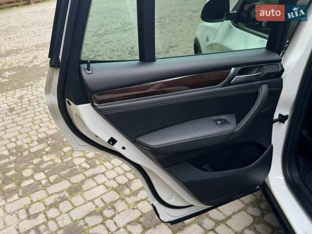 Білий БМВ Х3, об'ємом двигуна 2 л та пробігом 171 тис. км за 15300 $, фото 15 на Automoto.ua