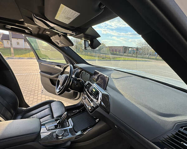 Белый БМВ Х3, объемом двигателя 2 л и пробегом 99 тыс. км за 33800 $, фото 20 на Automoto.ua