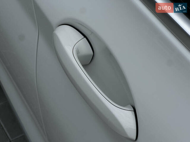 Білий БМВ Х3, об'ємом двигуна 2 л та пробігом 220 тис. км за 23500 $, фото 15 на Automoto.ua