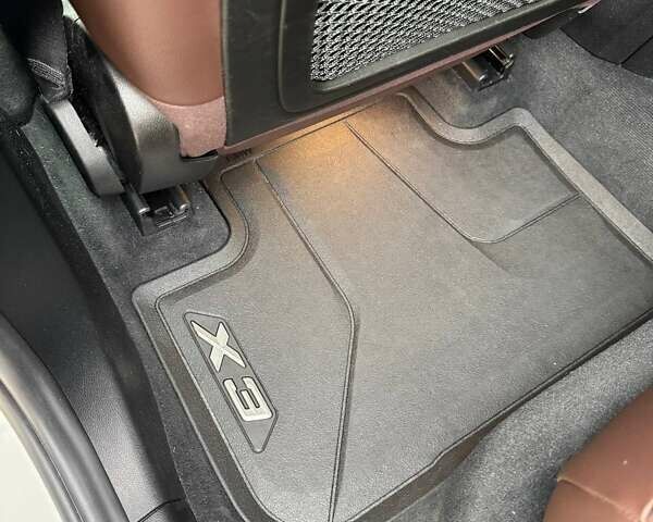 Белый БМВ Х3, объемом двигателя 2 л и пробегом 165 тыс. км за 27500 $, фото 47 на Automoto.ua