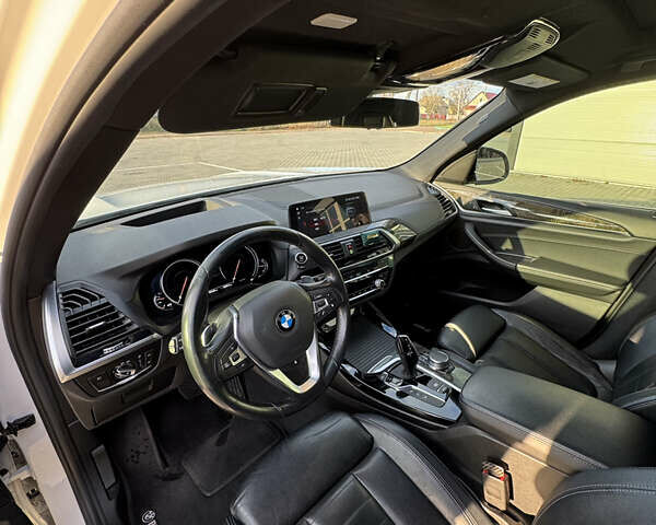 Белый БМВ Х3, объемом двигателя 2 л и пробегом 99 тыс. км за 33800 $, фото 18 на Automoto.ua