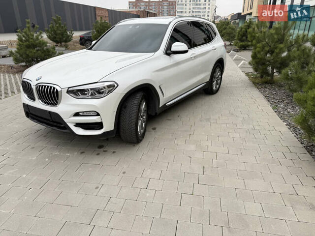 Белый БМВ Х3, объемом двигателя 2 л и пробегом 87 тыс. км за 31500 $, фото 6 на Automoto.ua