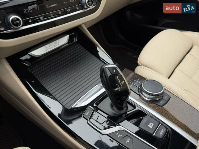 Белый БМВ Х3, объемом двигателя 2 л и пробегом 58 тыс. км за 33500 $, фото 36 на Automoto.ua