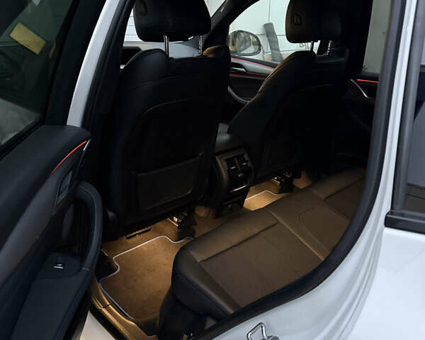 Белый БМВ Х3, объемом двигателя 2 л и пробегом 100 тыс. км за 27700 $, фото 10 на Automoto.ua