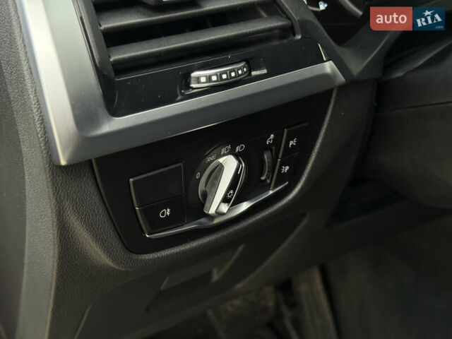 Белый БМВ Х3, объемом двигателя 2 л и пробегом 170 тыс. км за 24500 $, фото 18 на Automoto.ua