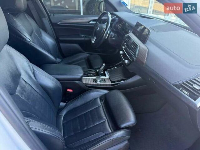 Белый БМВ Х3, объемом двигателя 2 л и пробегом 56 тыс. км за 7500 $, фото 6 на Automoto.ua