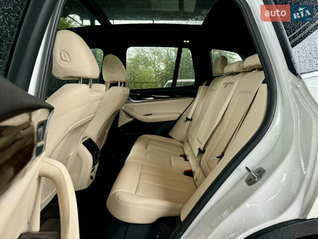 Белый БМВ Х3, объемом двигателя 2 л и пробегом 80 тыс. км за 26400 $, фото 31 на Automoto.ua
