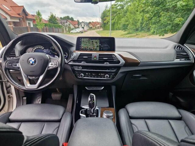 Белый БМВ Х3, объемом двигателя 2 л и пробегом 86 тыс. км за 16000 $, фото 13 на Automoto.ua