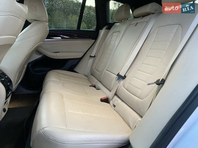 Белый БМВ Х3, объемом двигателя 2 л и пробегом 58 тыс. км за 36000 $, фото 33 на Automoto.ua