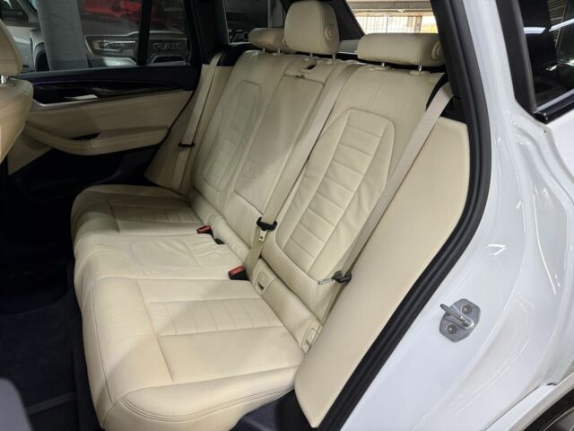 Белый БМВ Х3, объемом двигателя 3 л и пробегом 111 тыс. км за 34500 $, фото 18 на Automoto.ua