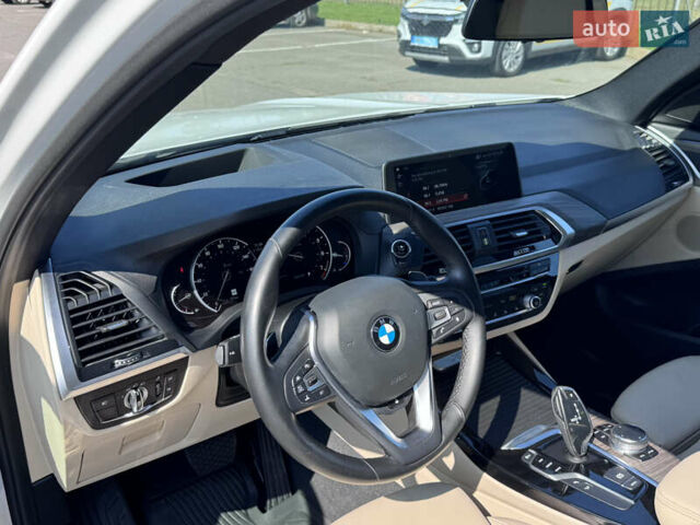 Білий БМВ Х3, об'ємом двигуна 2 л та пробігом 114 тис. км за 29000 $, фото 13 на Automoto.ua