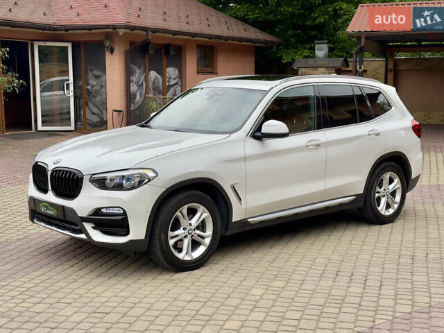 Белый БМВ Х3, объемом двигателя 2 л и пробегом 204 тыс. км за 23000 $, фото 8 на Automoto.ua