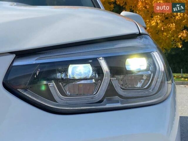 Білий БМВ Х3, об'ємом двигуна 2 л та пробігом 65 тис. км за 35490 $, фото 9 на Automoto.ua