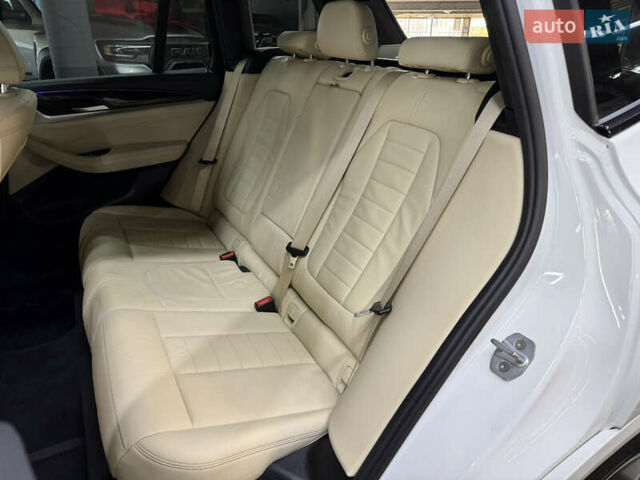 Белый БМВ Х3, объемом двигателя 3 л и пробегом 111 тыс. км за 34500 $, фото 21 на Automoto.ua