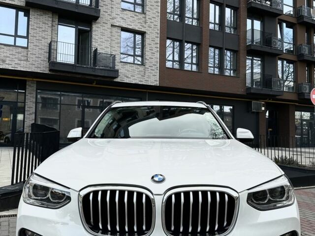 Белый БМВ Х3, объемом двигателя 2 л и пробегом 75 тыс. км за 32000 $, фото 4 на Automoto.ua