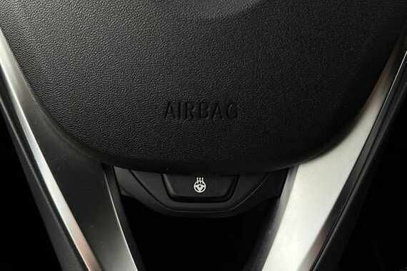 Белый БМВ Х3, объемом двигателя 2 л и пробегом 90 тыс. км за 18000 $, фото 7 на Automoto.ua