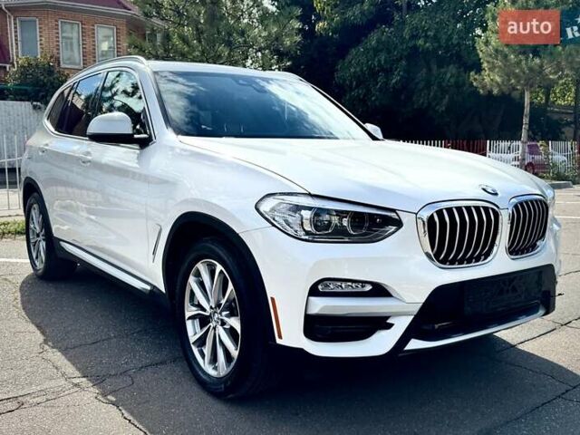 Білий БМВ Х3, об'ємом двигуна 2 л та пробігом 81 тис. км за 28700 $, фото 3 на Automoto.ua