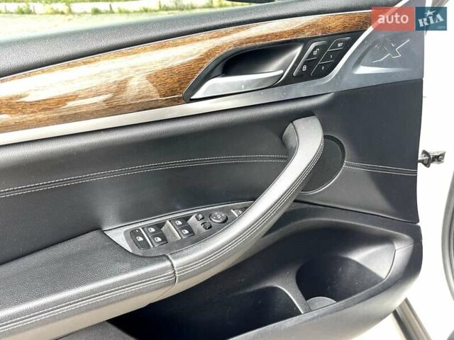 Белый БМВ Х3, объемом двигателя 2 л и пробегом 127 тыс. км за 25499 $, фото 28 на Automoto.ua