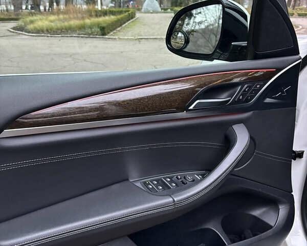 Белый БМВ Х3, объемом двигателя 2 л и пробегом 104 тыс. км за 29000 $, фото 8 на Automoto.ua