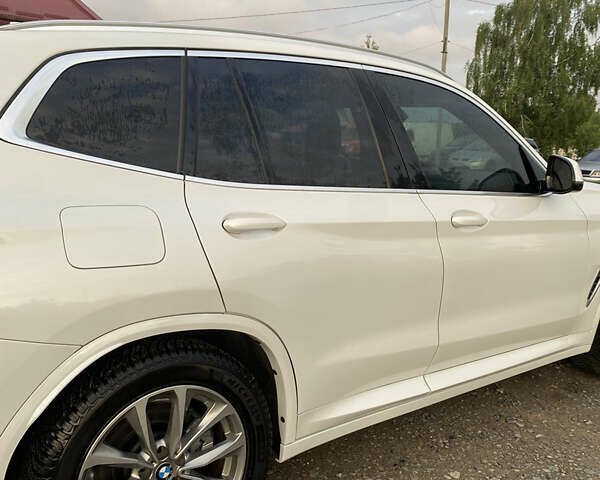Белый БМВ Х3, объемом двигателя 2 л и пробегом 113 тыс. км за 28000 $, фото 6 на Automoto.ua