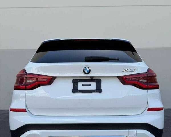 Белый БМВ Х3, объемом двигателя 2 л и пробегом 87 тыс. км за 9300 $, фото 3 на Automoto.ua