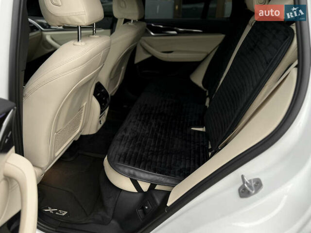 Білий БМВ Х3, об'ємом двигуна 3 л та пробігом 110 тис. км за 36900 $, фото 7 на Automoto.ua